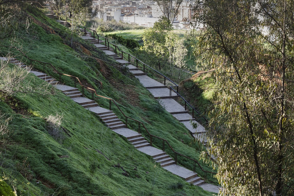 landscape adaptation on the cornice and slopes of el conquero by estudio acta