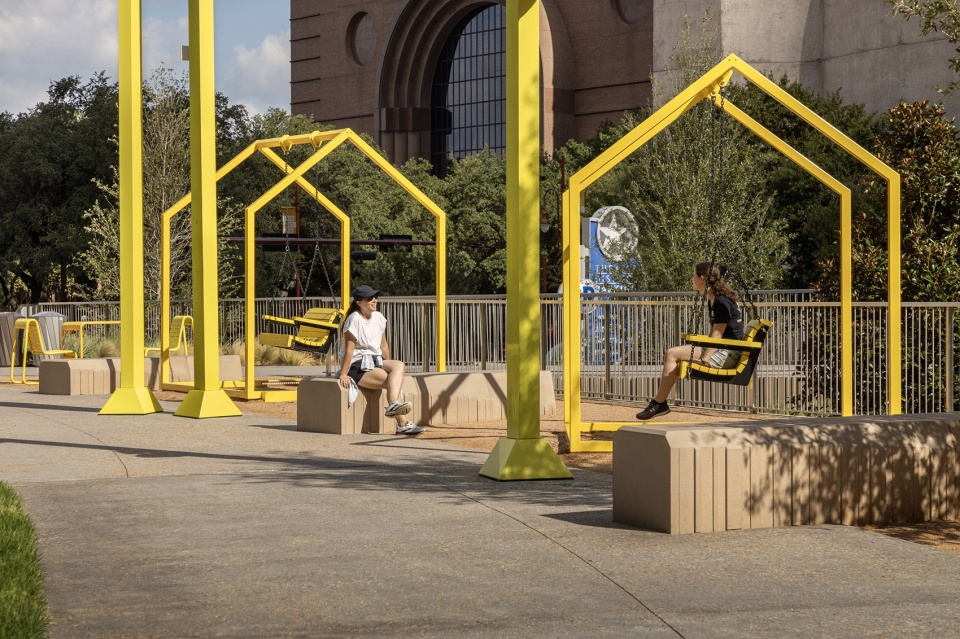 lynn wyatt square for the performing arts by rios