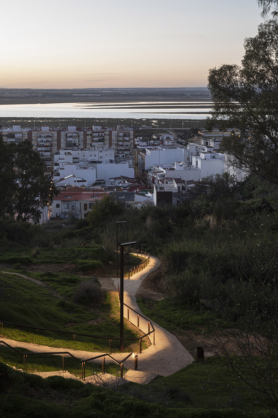 landscape adaptation on the cornice and slopes of el conquero by estudio acta