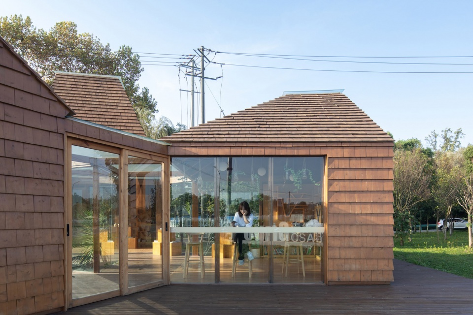 Pyramid Book House China by MAT Office
