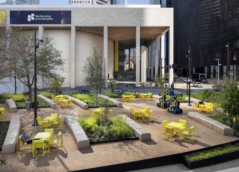 lynn wyatt square for the performing arts by rios