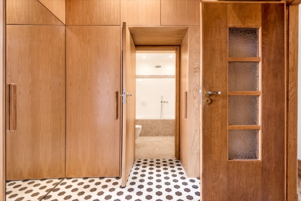 Casa Singer by Atelier Sergio Rebelo
