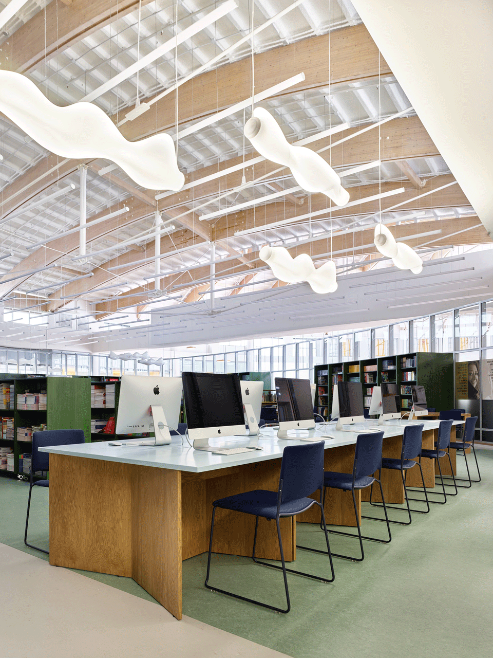 SKOLKOVO International Gymnasium Library FORM Bureau