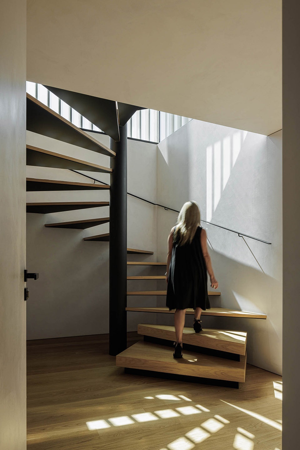 CASA DE BOURO by MUTANT ARQUITECTURA DESIGN