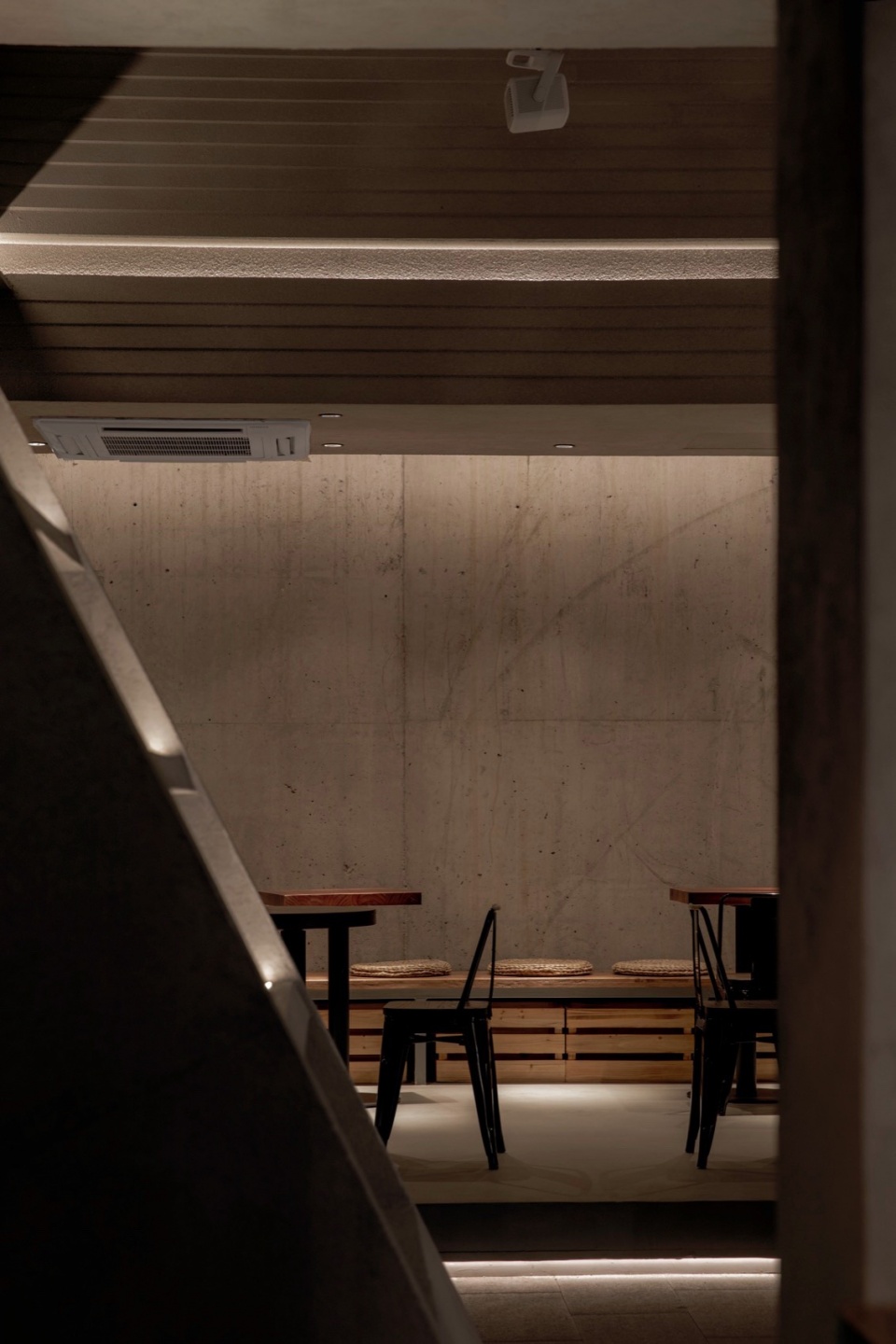 cable alternative space for exhibiting architecture and urbanism r7n