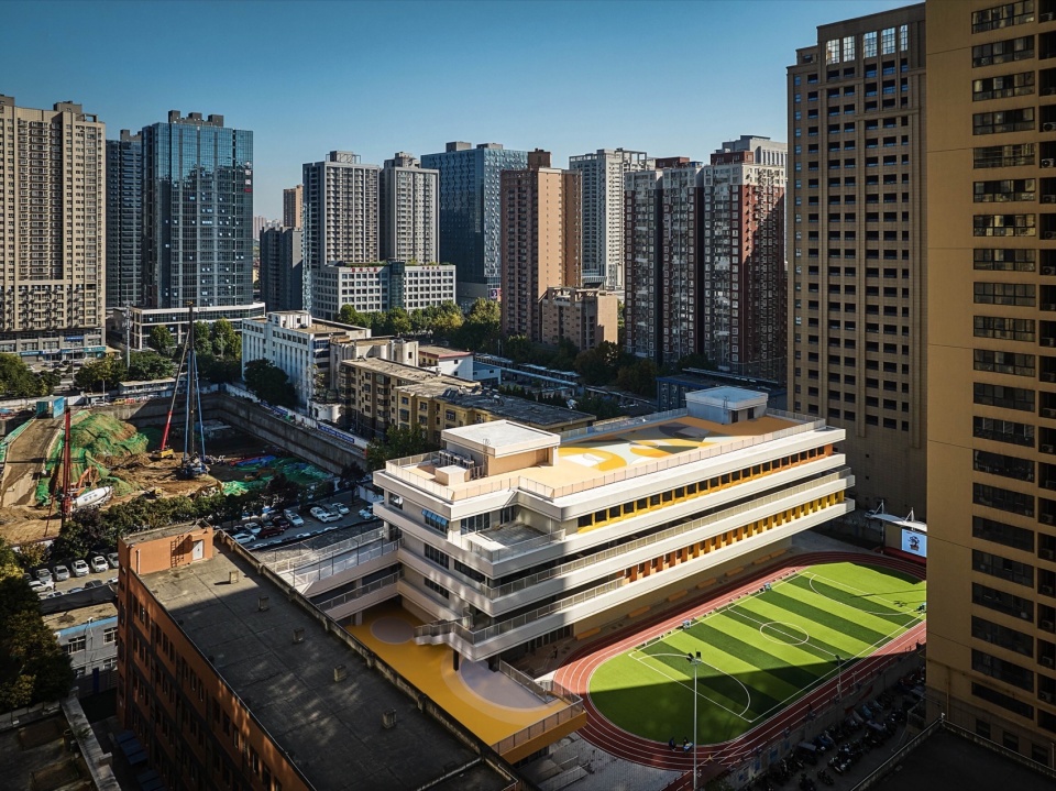 comprehensive building construction project of xian weiyang road primary school by china northwest architecture design and research insti...