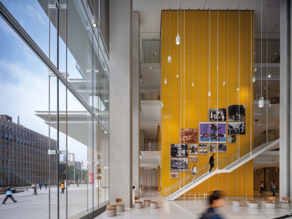 ontario court of justice by renzo piano building workshop and norr architects engineers limited
