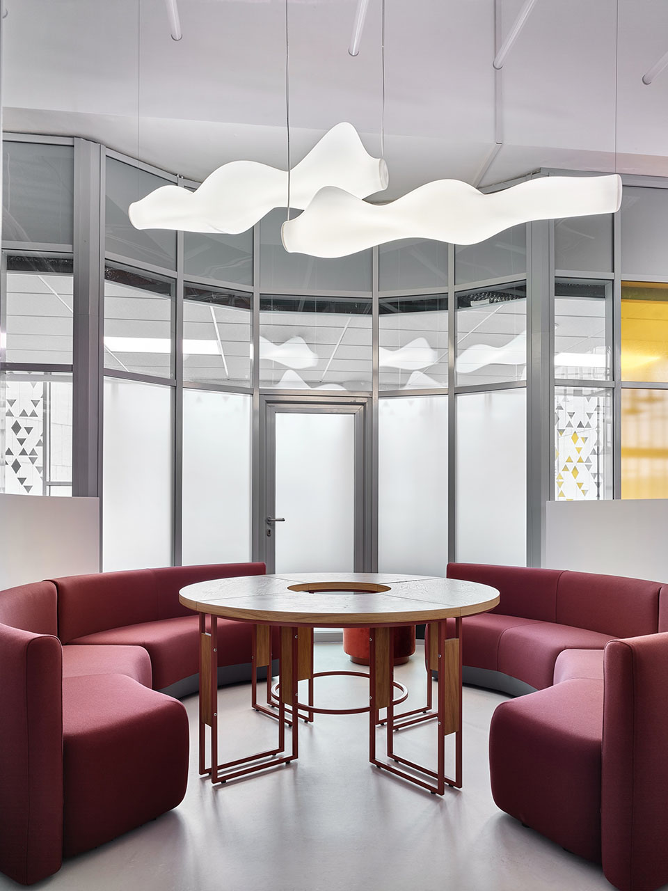 SKOLKOVO International Gymnasium Library FORM Bureau