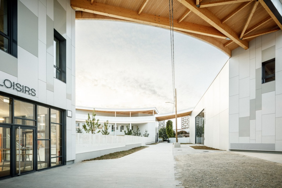 Genevieve de Gaulle Anthonioz School Group Atelier Aconcept