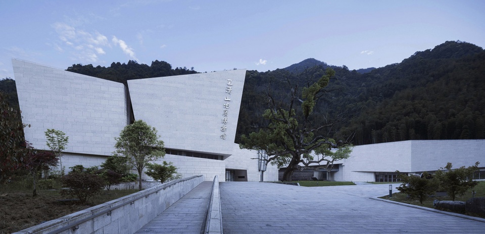 Reflection on the Design of Sanqingshan Geological Museum by UAD