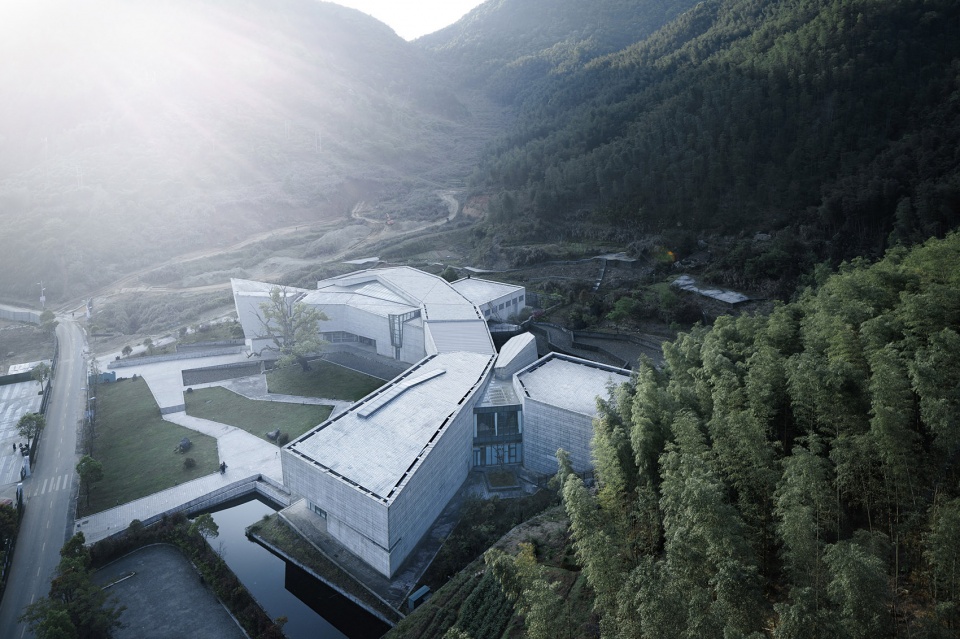 Reflection on the Design of Sanqingshan Geological Museum by UAD