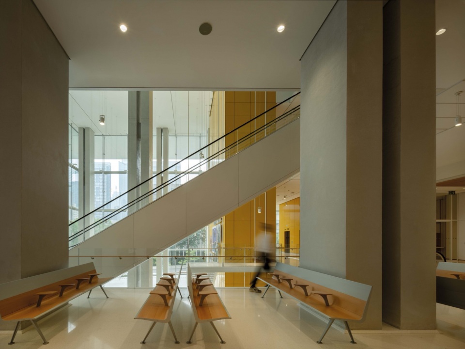 ontario court of justice by renzo piano building workshop and norr architects engineers limited