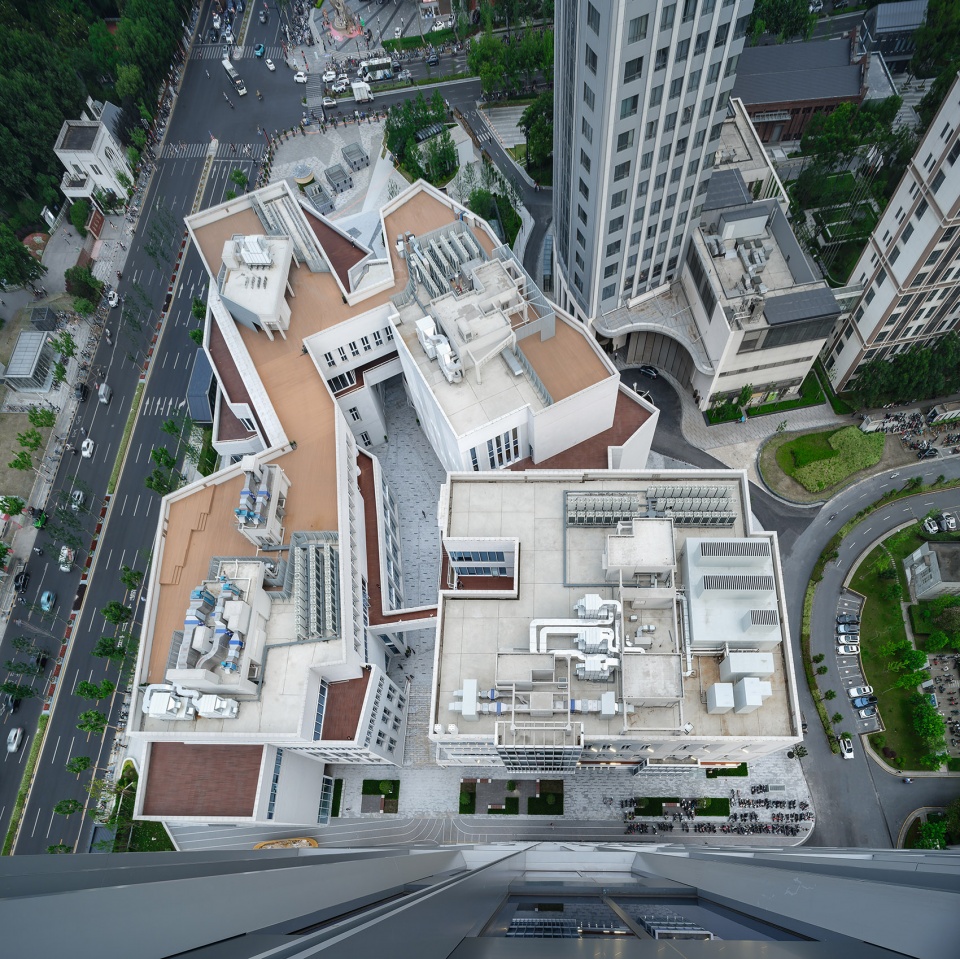 Renovation of Changfeng Guosheng Center China by Lacime Architects
