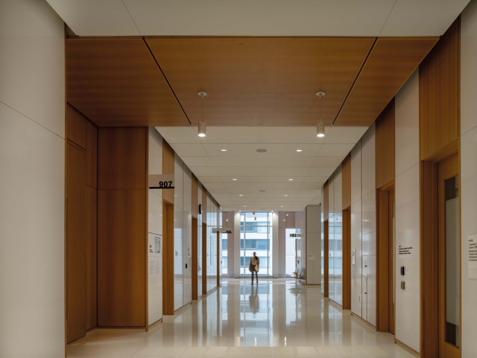 ontario court of justice by renzo piano building workshop and norr architects engineers limited