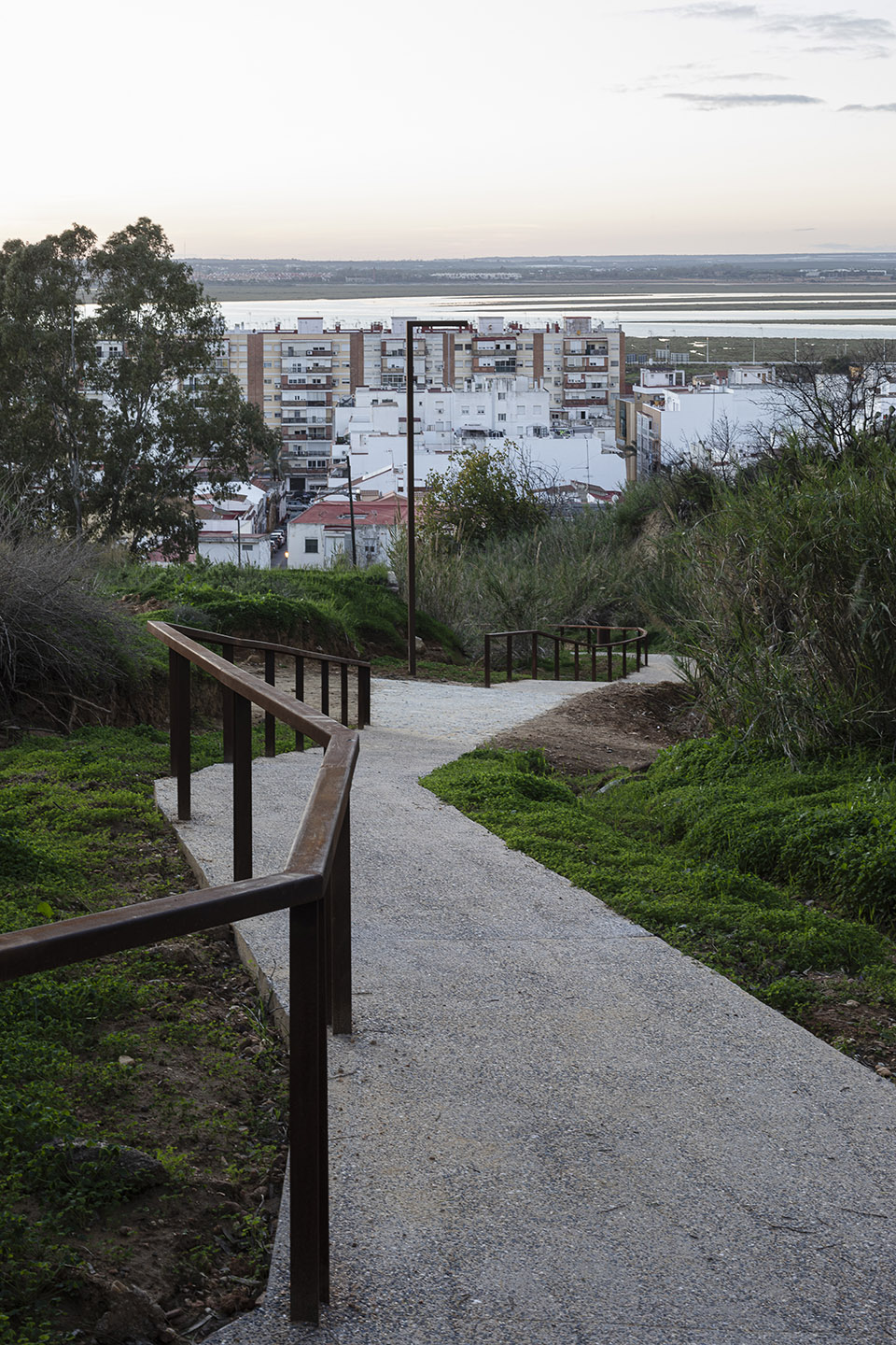 landscape adaptation on the cornice and slopes of el conquero by estudio acta