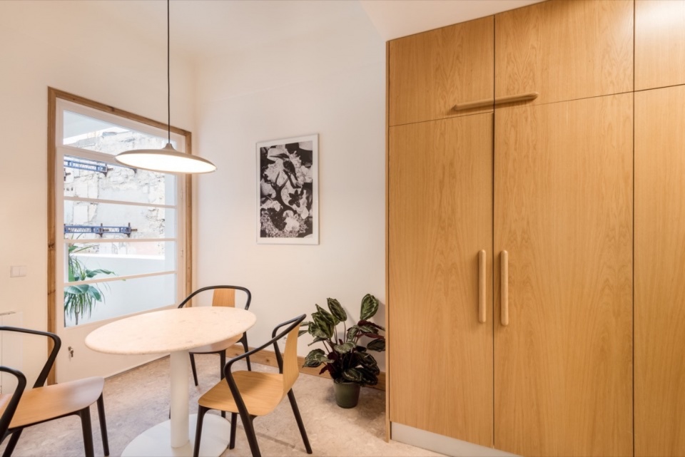 Casa Singer by Atelier Sergio Rebelo