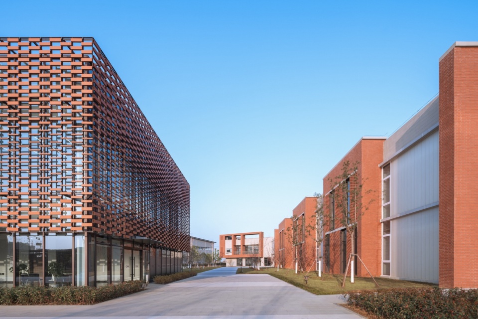 foundry factory wuhan by jjp architects and planners