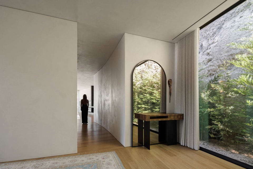 CASA DE BOURO by MUTANT ARQUITECTURA DESIGN