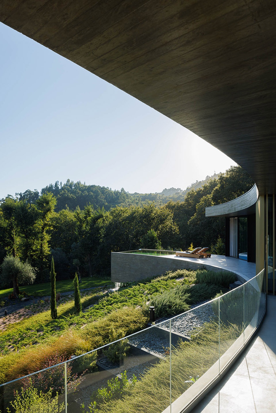 CASA DE BOURO by MUTANT ARQUITECTURA DESIGN