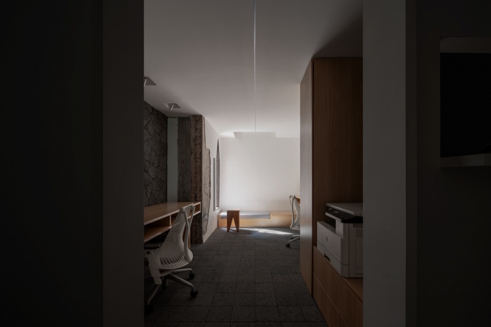 HBM Design OLD IS NEW 024