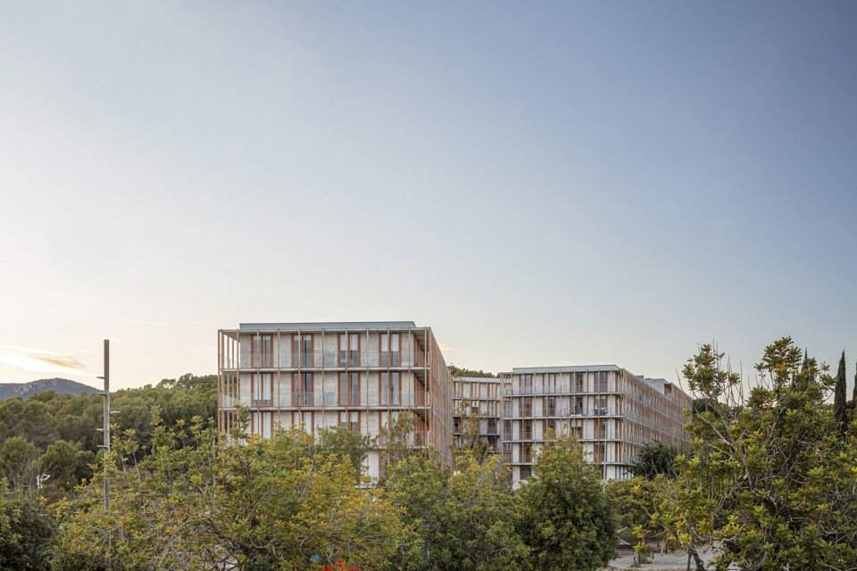 social housing 1737 by harquitectes