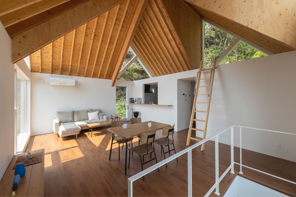 Futtsu Weekend House by Atelier MEME bwd