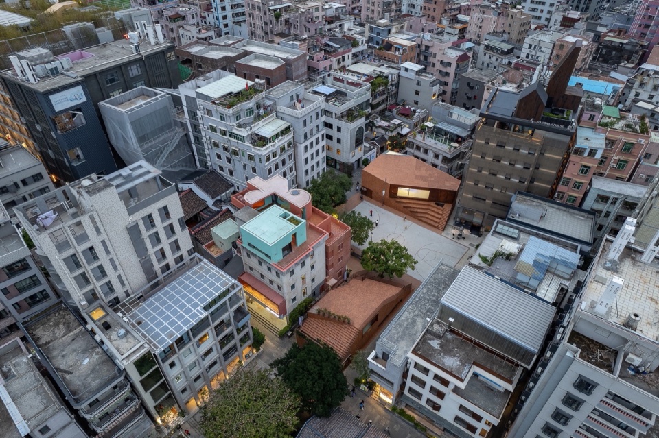 Nantou Hybrid Building China by URBANUS