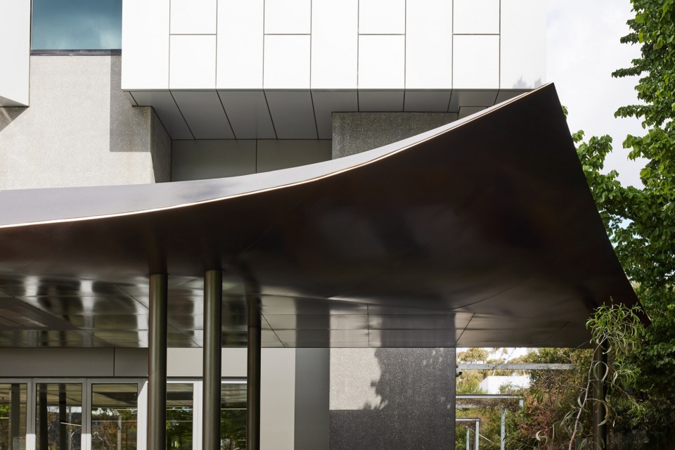 monash university pharmacy pavilion by melany wimpee