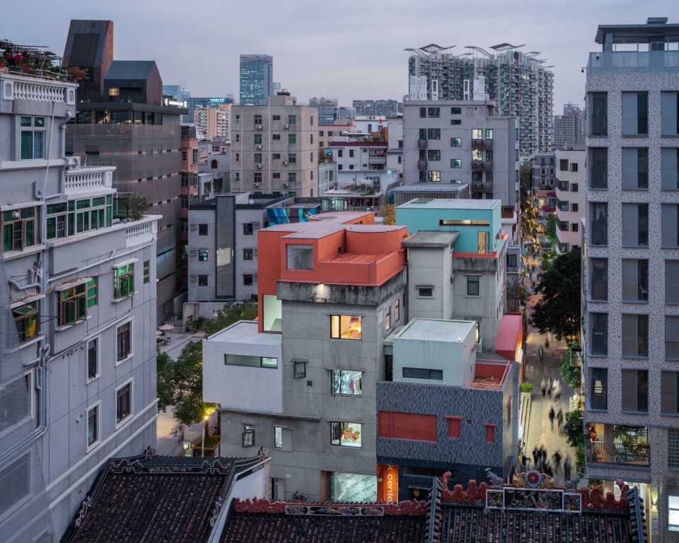 Nantou Hybrid Building China by URBANUS