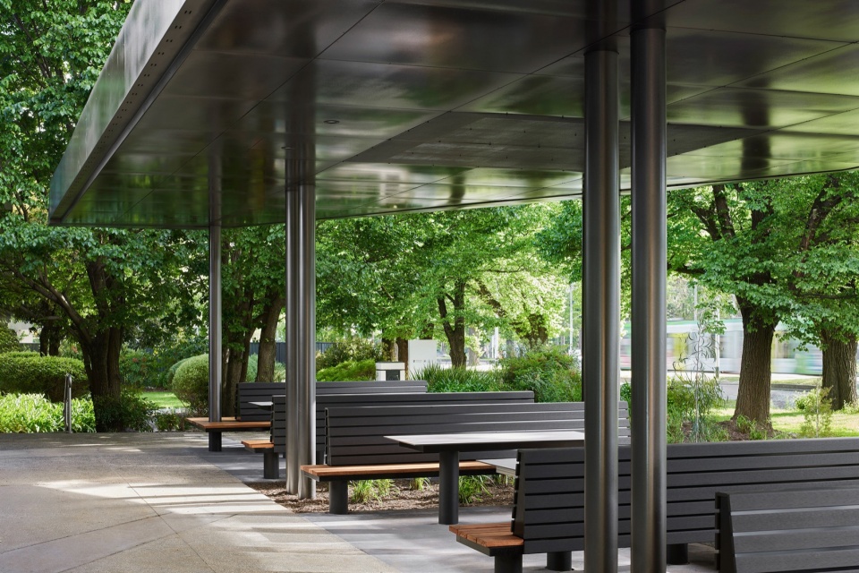 monash university pharmacy pavilion by melany wimpee