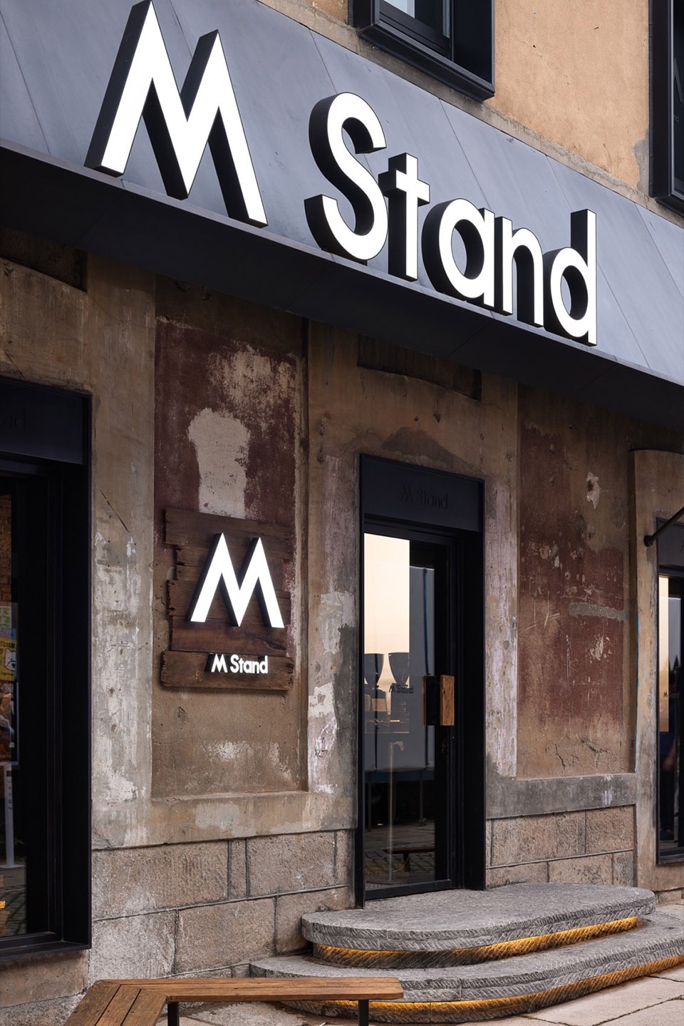 M stand Qingdao Silverfish Alley Flagship Store by Balance design