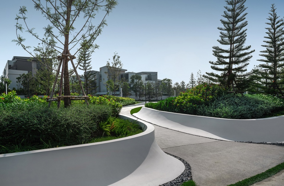 vive bangna km13 by studio ndt