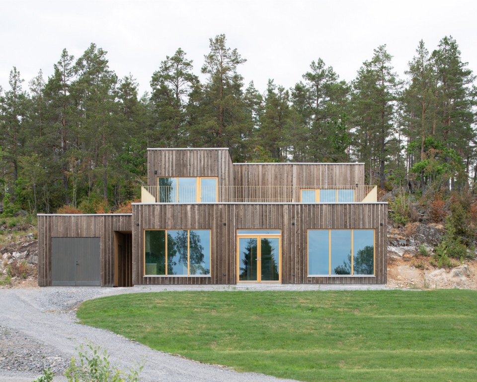 nine square grid house by westblom krasse arkitektkontor