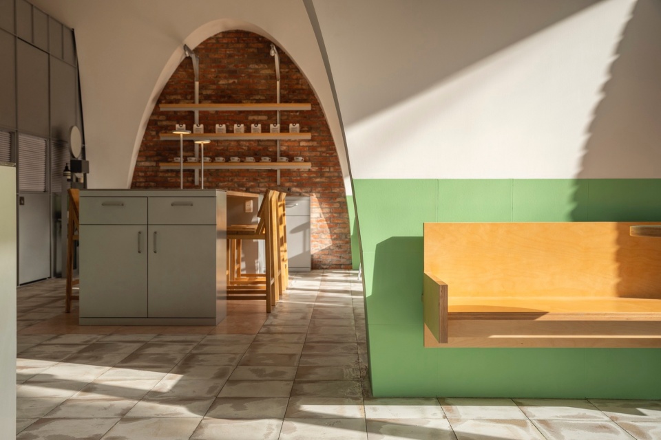 cenchi coffee satellite factory store by spacestation