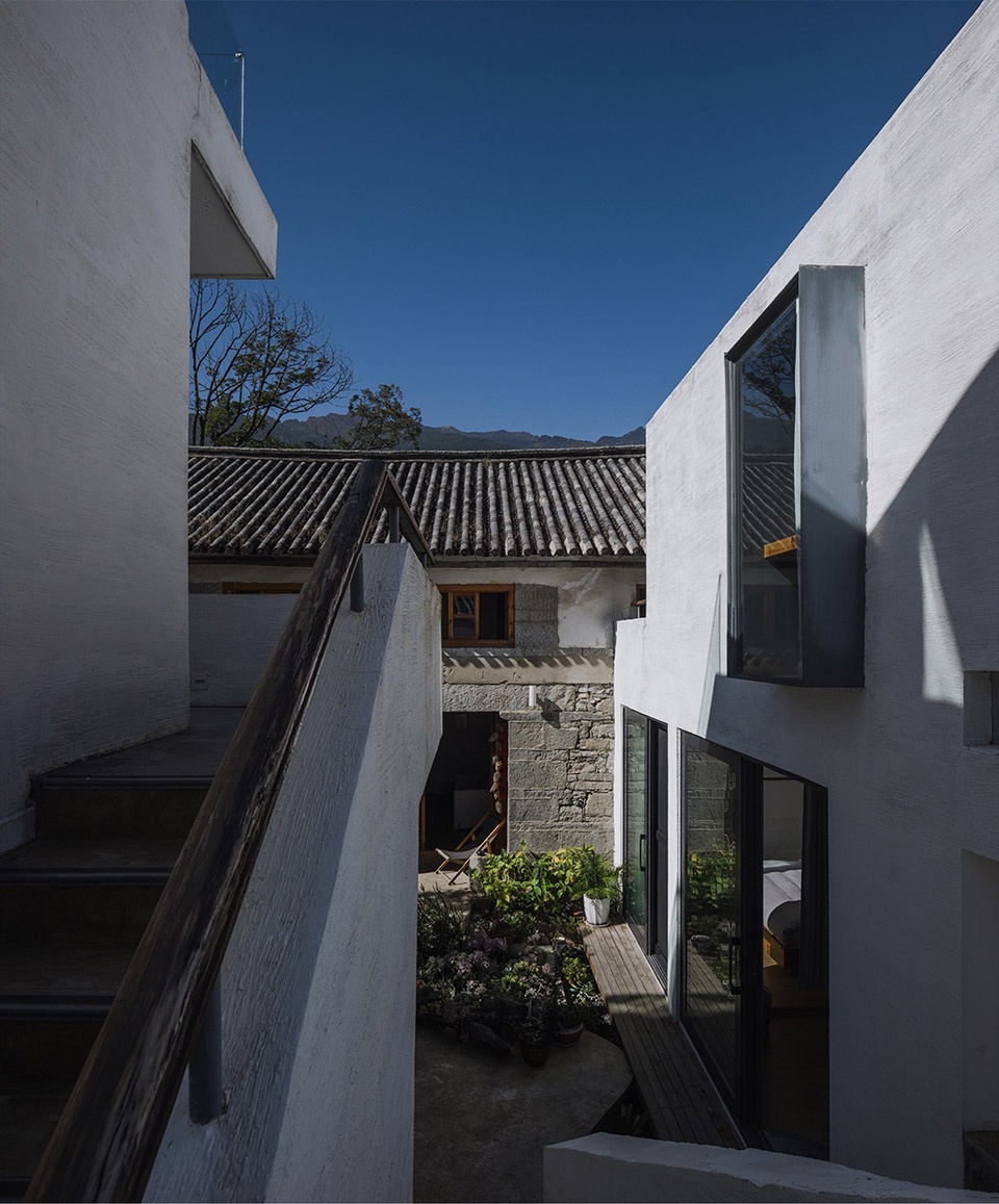 An inward micro courtyard China by Edge Architect