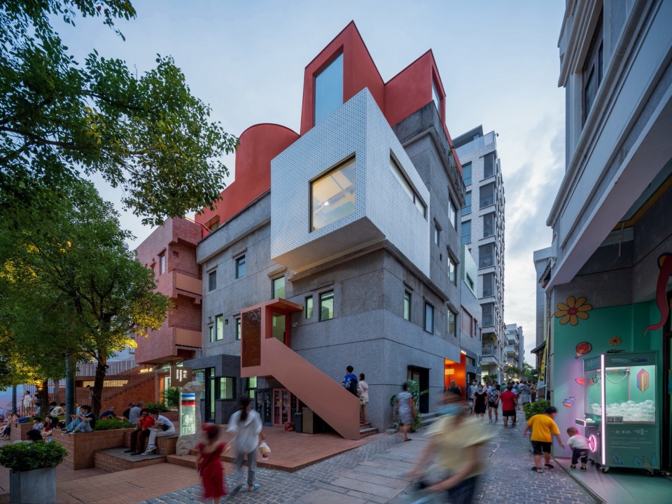 Nantou Hybrid Building China by URBANUS