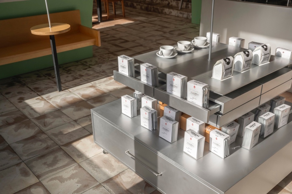 cenchi coffee satellite factory store by spacestation
