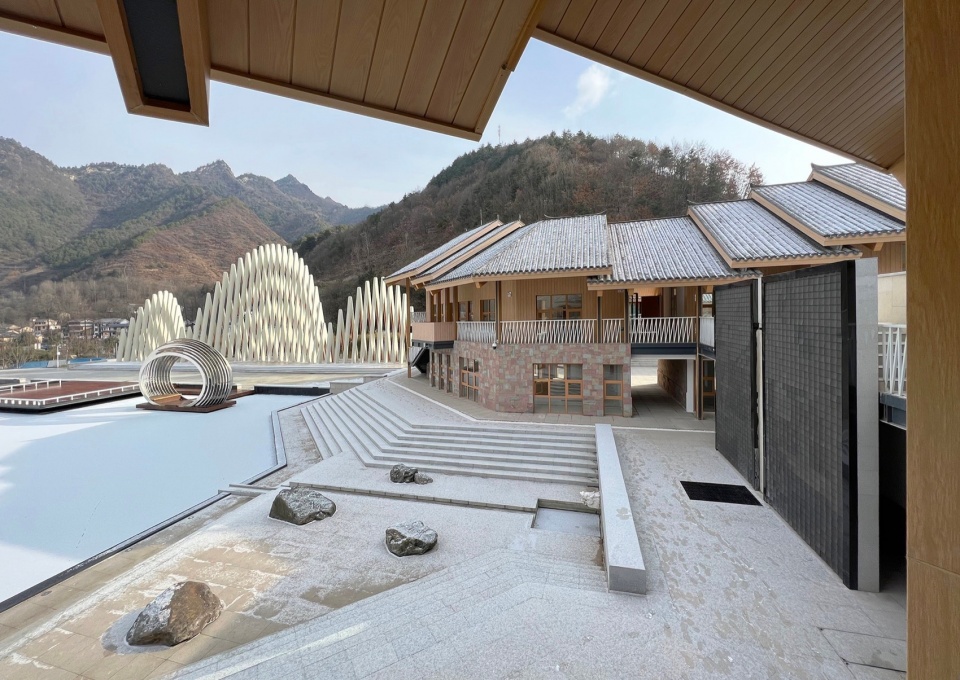 图19 临水的“天水院落” ©共生风景