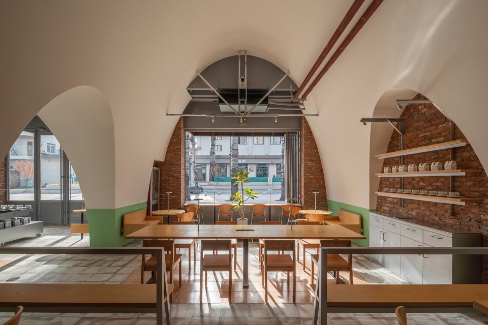 cenchi coffee satellite factory store by spacestation