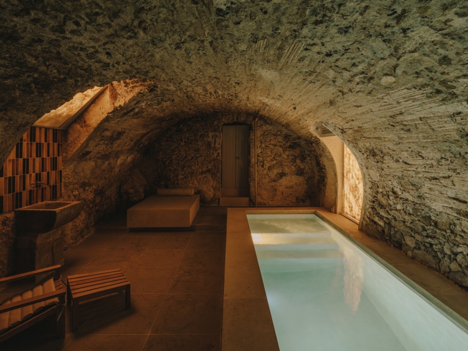 palau fugit hotel by el equipo creativo