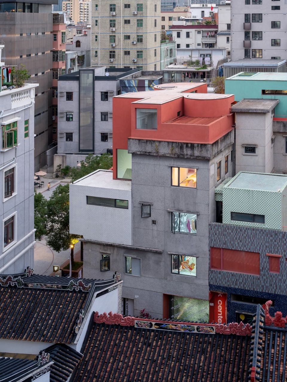 Nantou Hybrid Building China by URBANUS