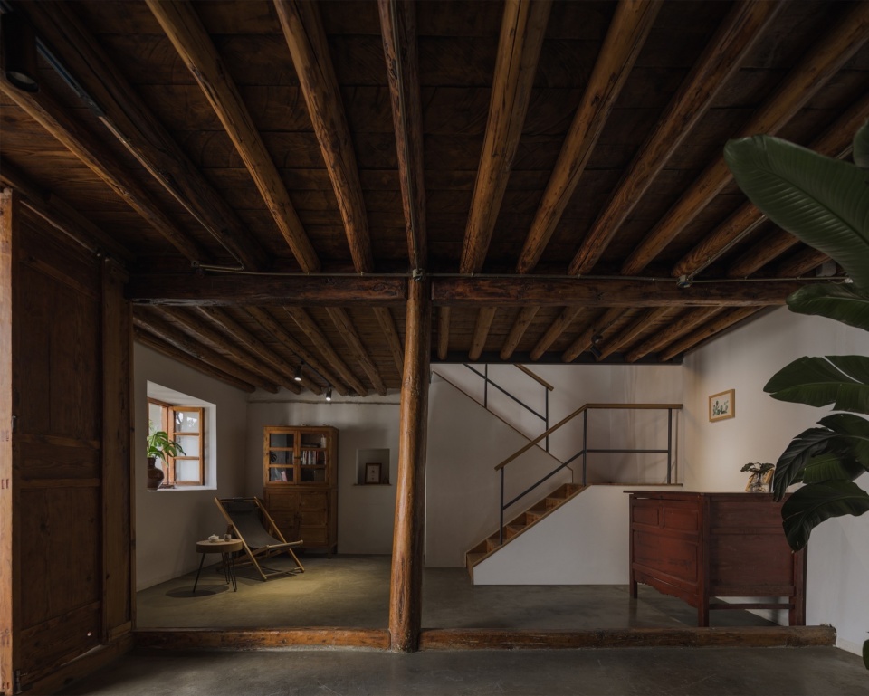 An inward micro courtyard China by Edge Architect