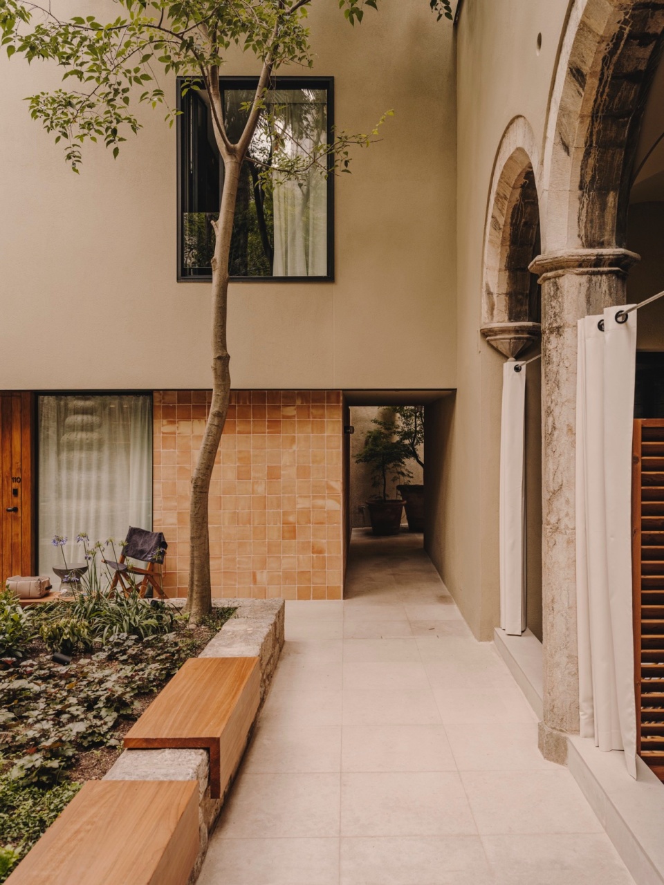 palau fugit hotel by el equipo creativo