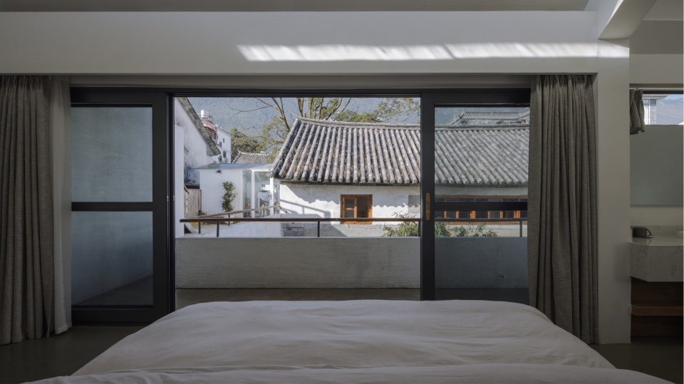 An inward micro courtyard China by Edge Architect