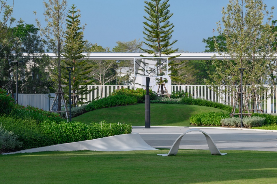 vive bangna km13 by studio ndt