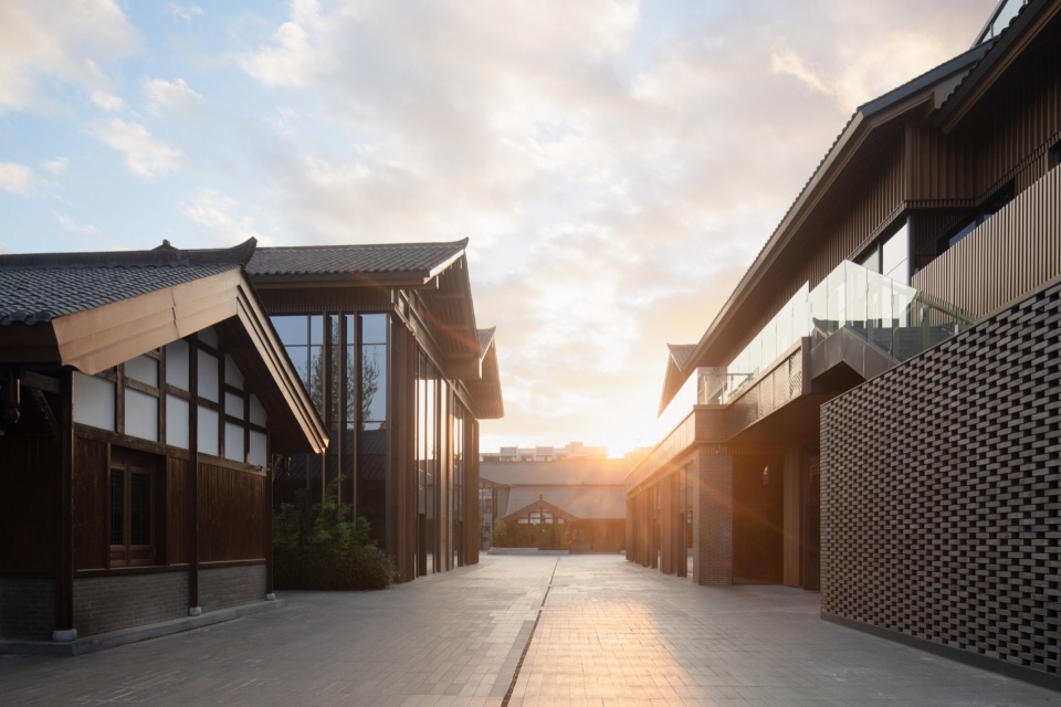 Regional Urban Renewal of Chengdu Pengzhou Longxing Temple Area by BIAD ASA