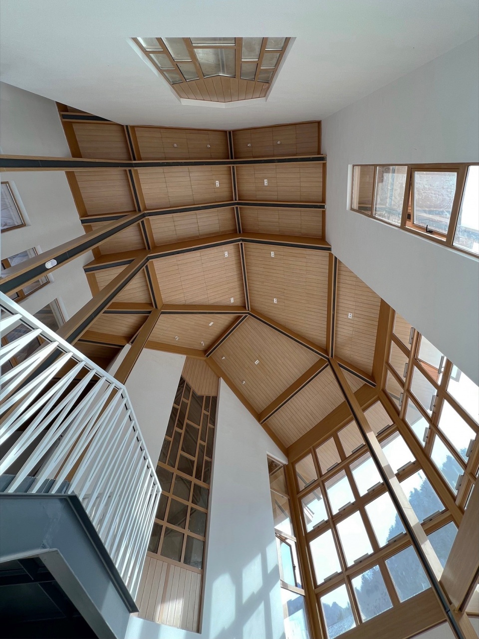 图29 游客大厅室内屋顶 ©共生风景