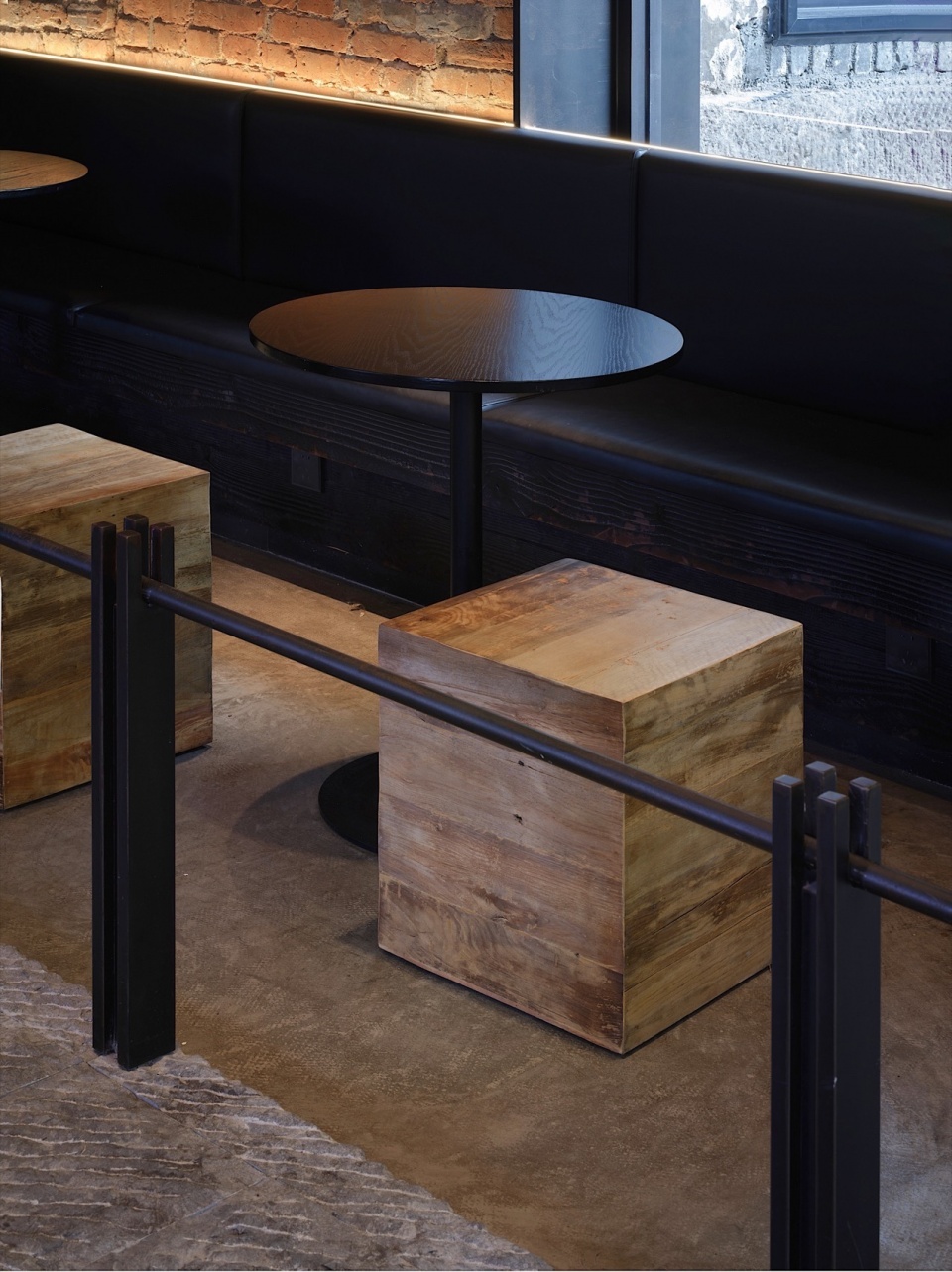 M stand Qingdao Silverfish Alley Flagship Store by Balance design