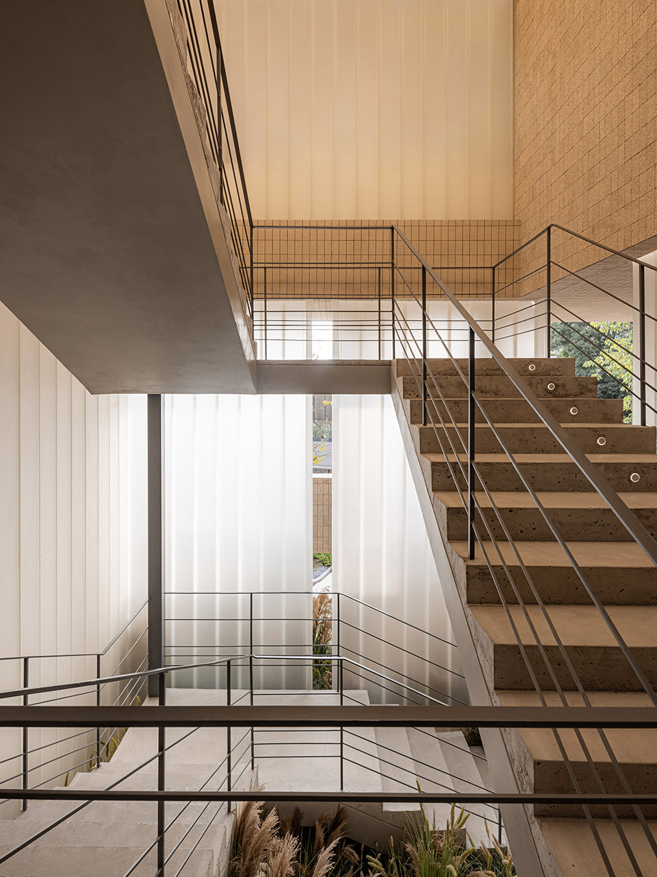 aviva guangzhou art center by rebo