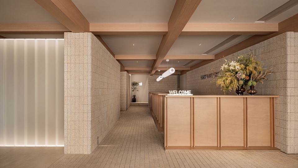 aviva guangzhou art center by rebo